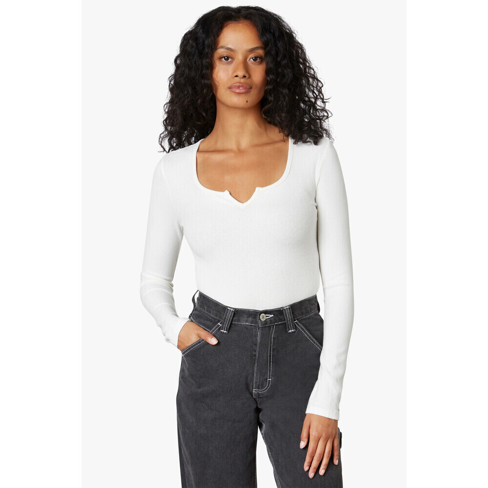Nia Notched Long Sleeve Tee In White Cream Size L